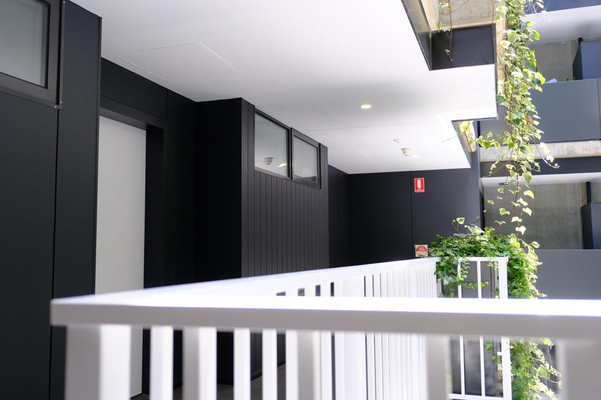 Cbd Japanese Retreat 2br 1p Brekky Wifi Netflix Apartment Canberra