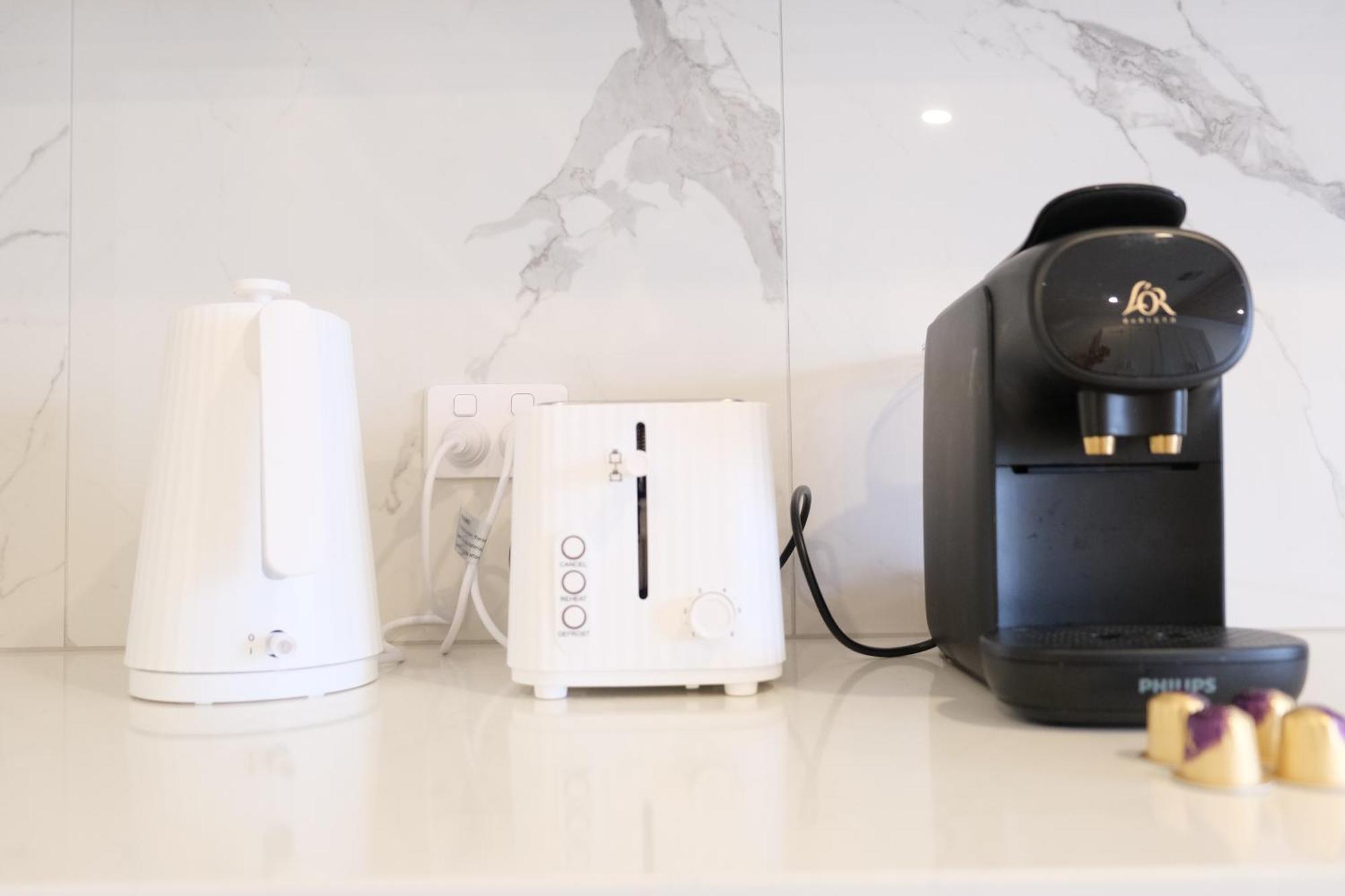 Cbd Japanese Retreat 2br 1p Brekky Wifi Netflix Apartment *