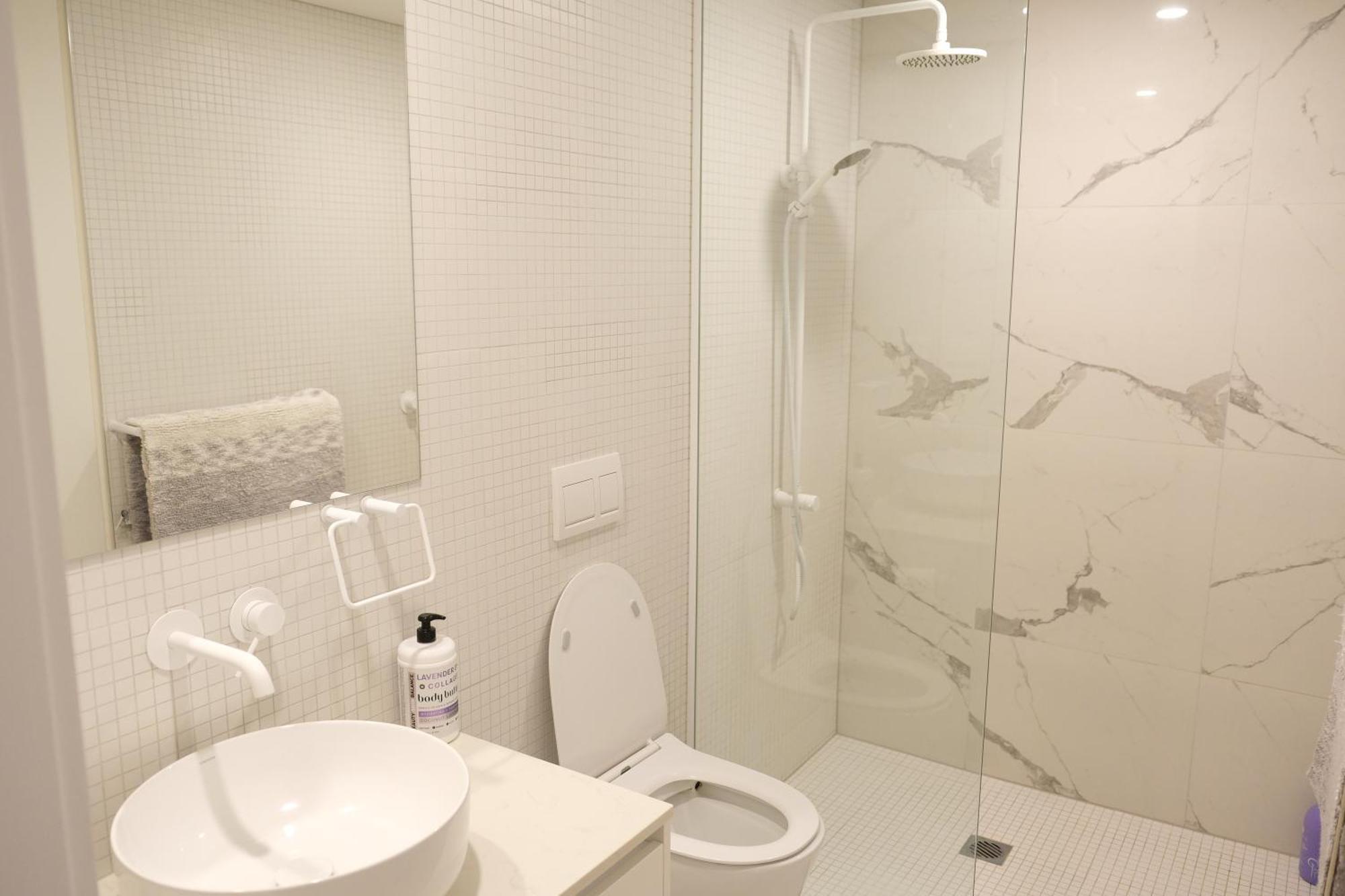 Apartment Cbd Japanese Retreat 2br 1p Brekky Wifi Netflix Canberra